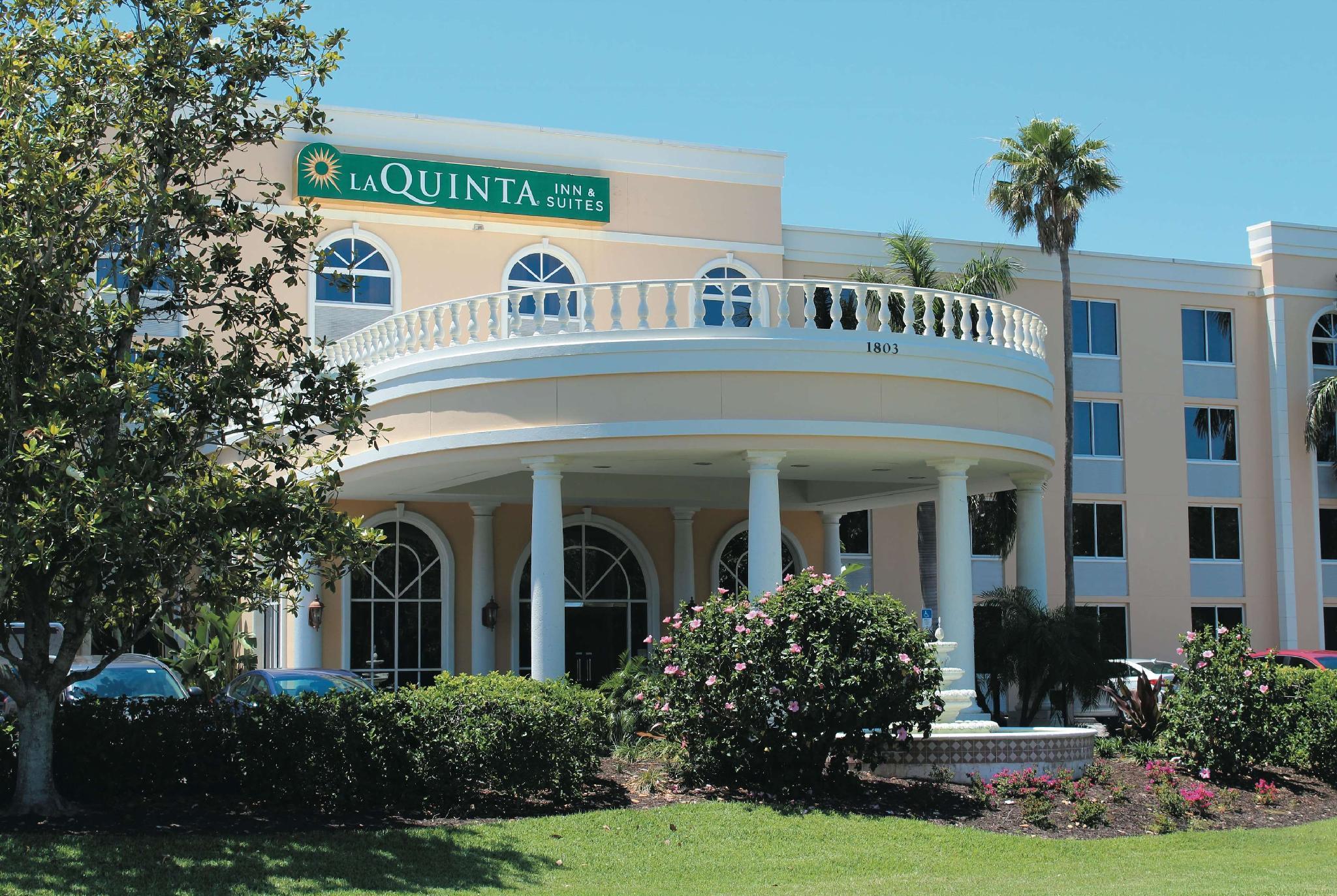 La Quinta By Wyndham Sarasota Downtown Hotel Exterior photo