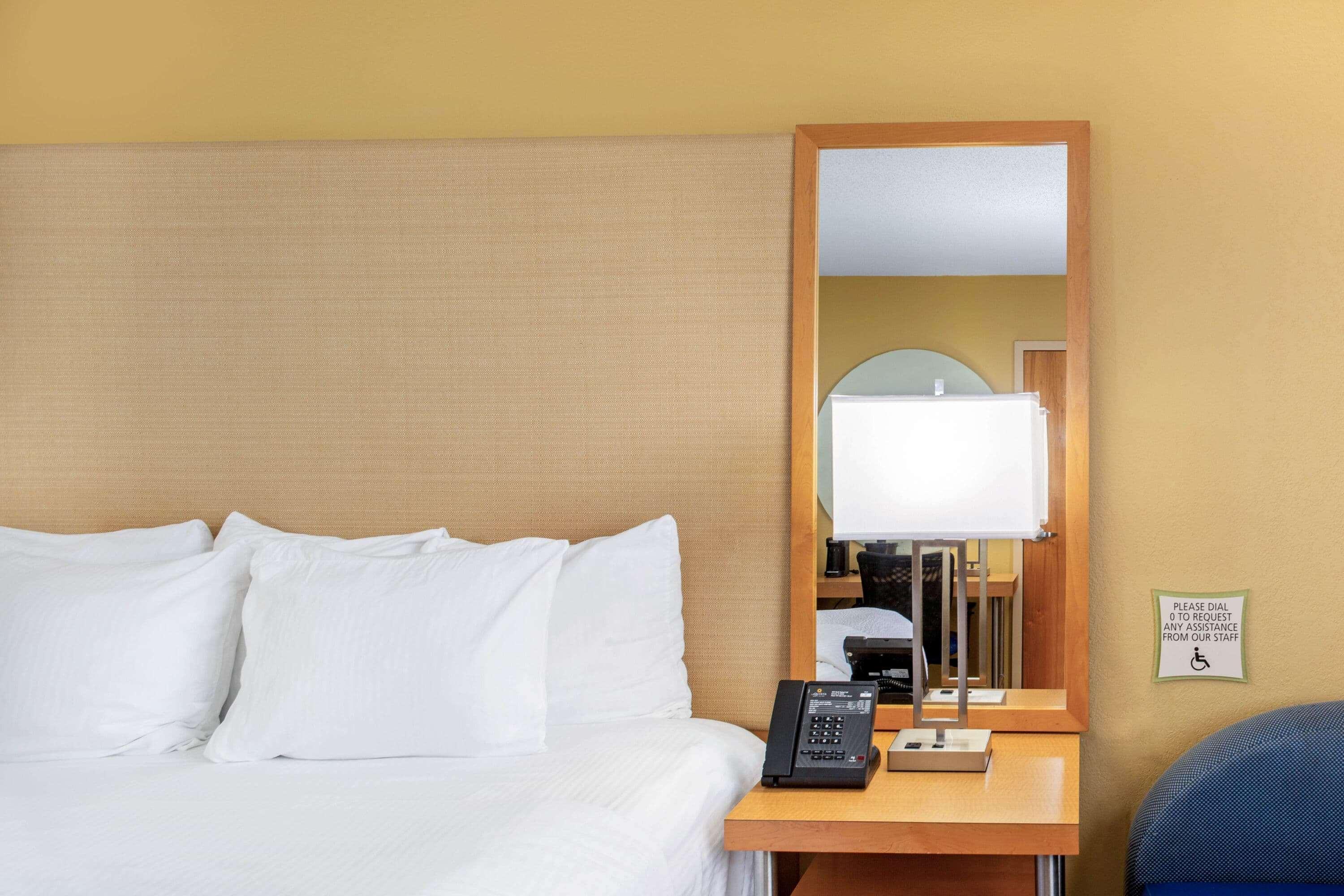 La Quinta By Wyndham Sarasota Downtown Hotel Exterior photo